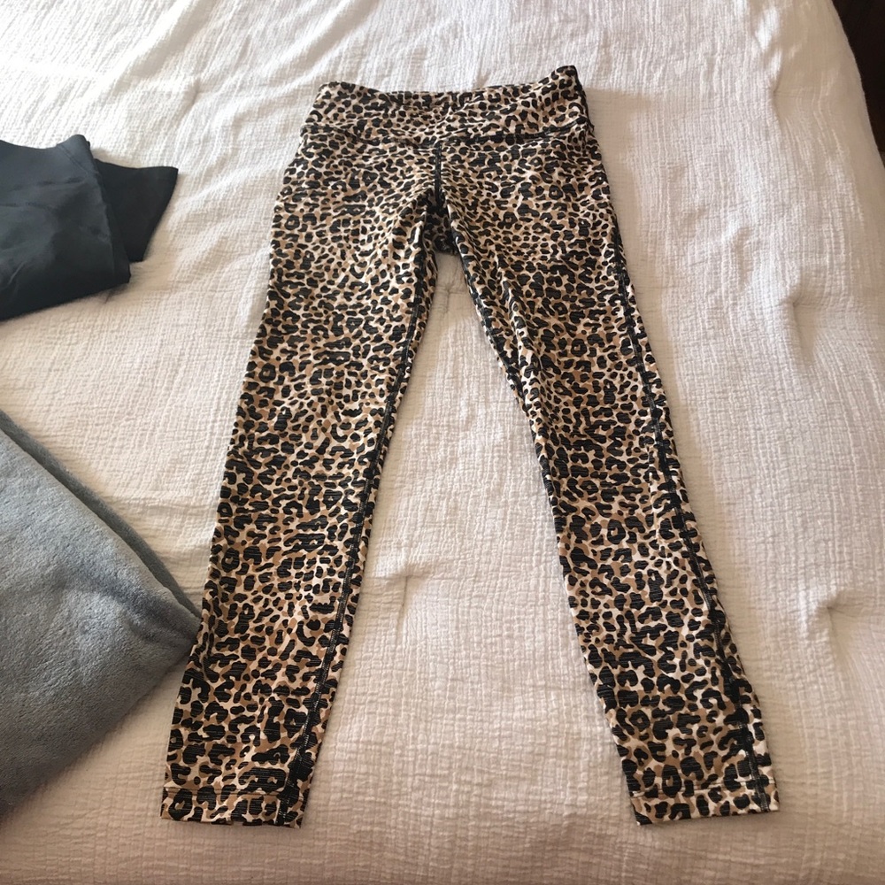 Outdoor voices 3/4 flex legging in LEOPARD